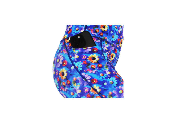 Capri Daisy Dreamscape Leggings with pockets