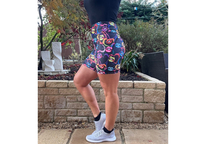Lip Sync Mid Shorts with pockets