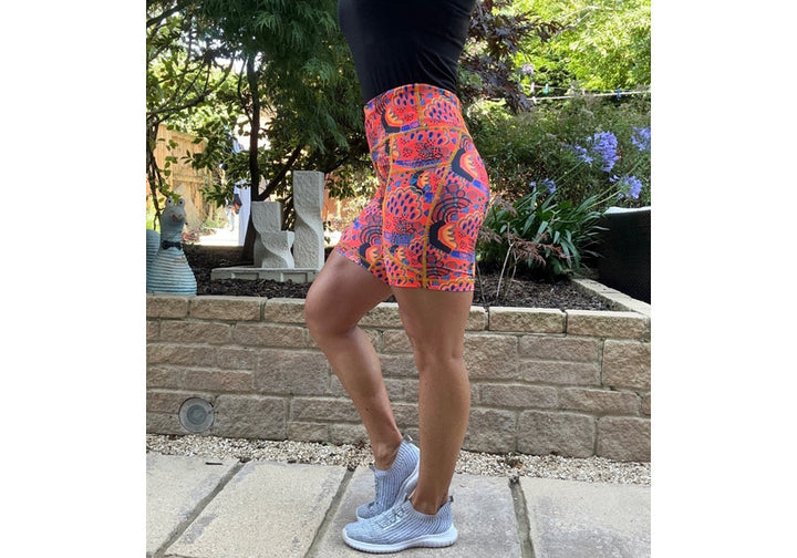 Naranja Mid Shorts with pockets
