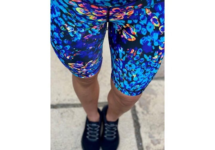 Peacock Mid Shorts with pockets