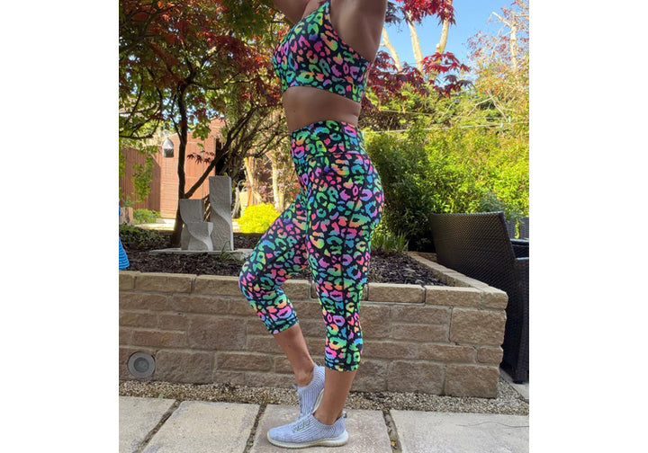 Capri Roaring Rainbows Leggings with pockets