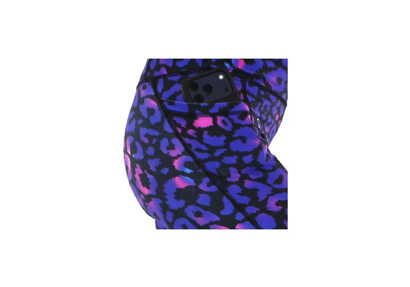 Wild Amethyst Mid Shorts with pockets